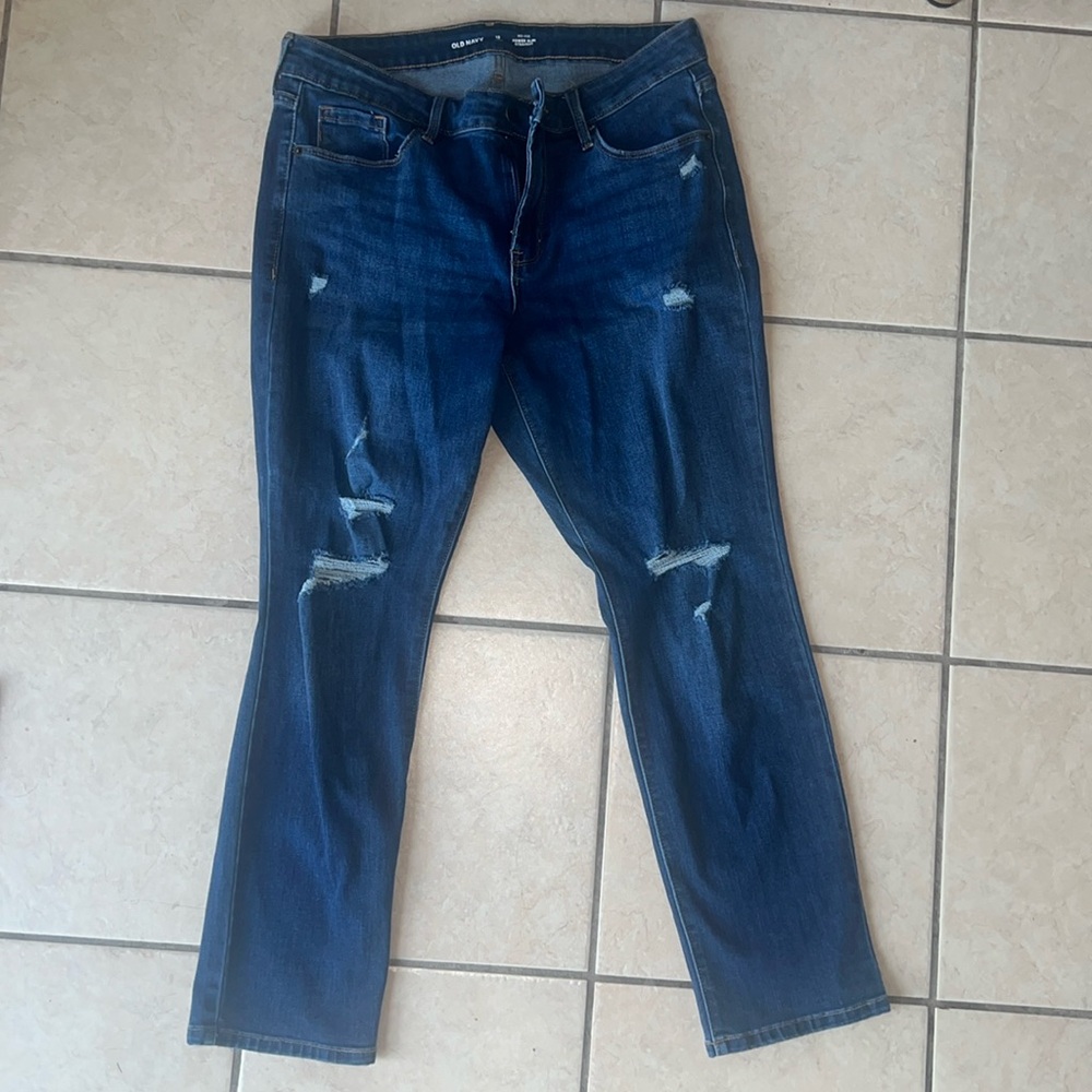 Old Navy Women’s size 12 short mid rise power slim straight jeans 👖